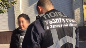 Із Запоріжжя депортують іноземку, яку вже одного разу видворяли з країни