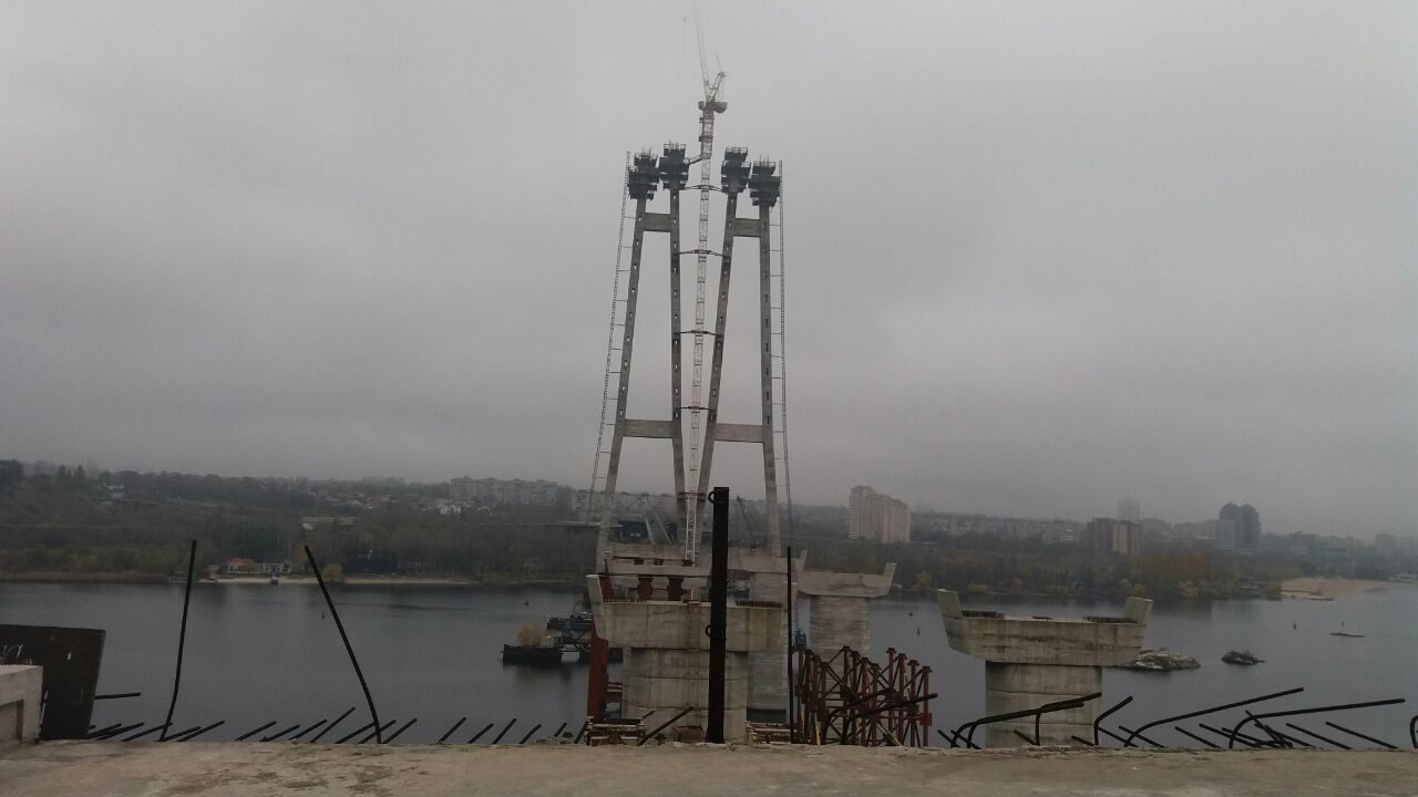 Строительство запорожских мостов возобновят уже в следующем году