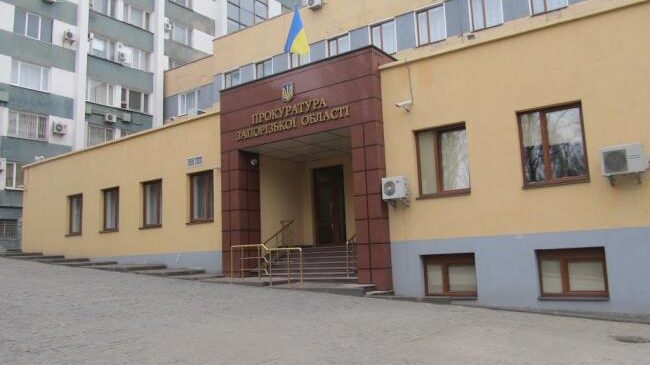 Вилучають табельну зброю та патрулюють вулиці міста: у Запорізькій області судитимуть колишніх правоохоронців