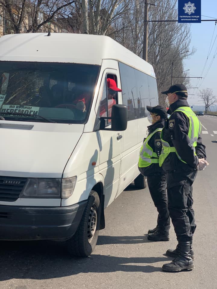 Proverka-obshhestvennogo-transporta-patrulnymi