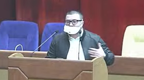Запорожский депутат, критикуя власть за распространение коронавируса, неправильно надел медицинскую маску, – ФОТО  