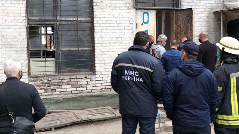 Мэр Запорожья поручил отселить жителей разрушенного дома в Заводском районе