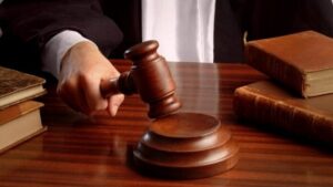 На Запоріжжі жінка вдарила чоловіка вилами в обличчя
