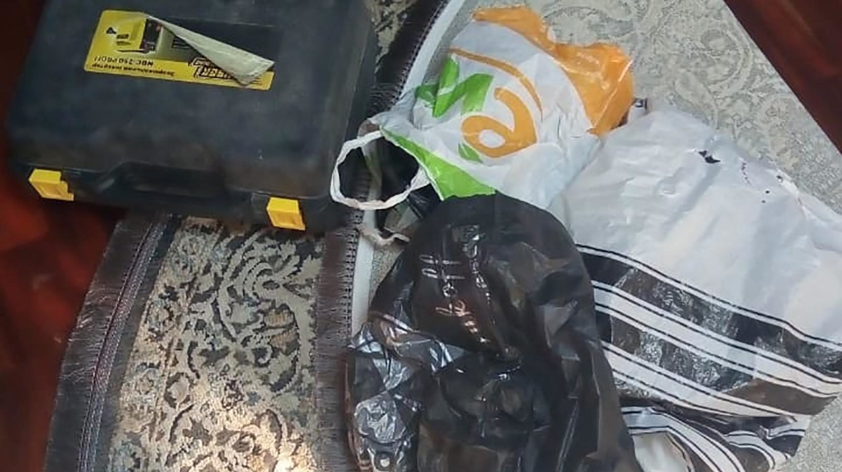 Підприємець з Василівки заявив до поліції про викрадення грошей та документів: речі знайшли у нього ж вдома
