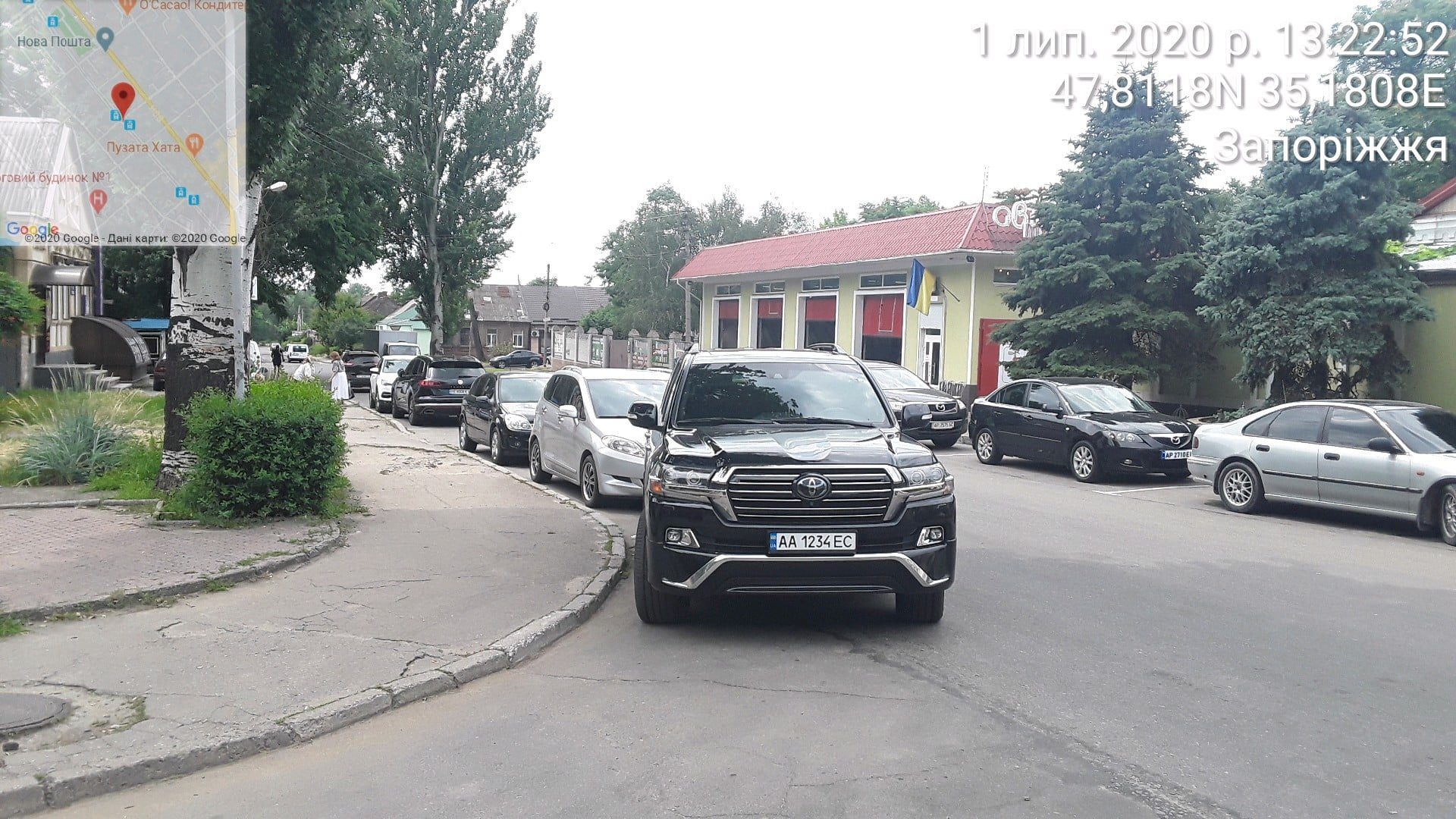 Цього місяця інспектори з паркування оштрафували велику кількість представників місцевої влади
