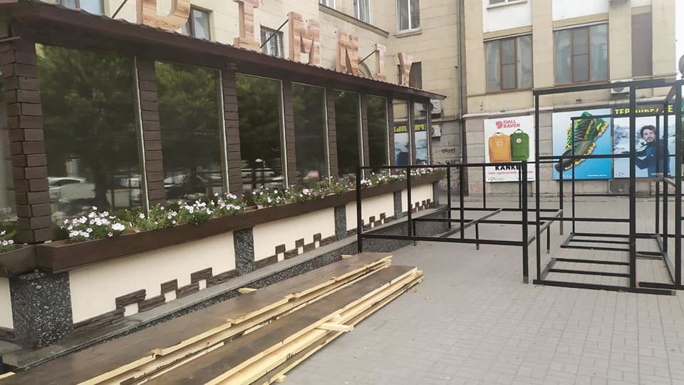 В центрі Запоріжжя кафе хотіли незаконно 