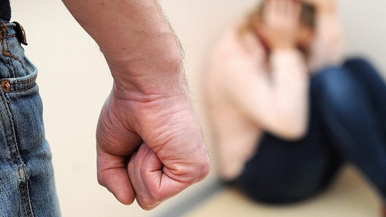 Житель Запорожья избил до смерти свою сожительницу и получил 8 лет тюрьмы