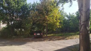 Инспекция демонтировала навес, который запорожец установил для собственного автомобиля