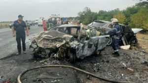 На трассе Харьков-Симферополь произошла страшная авария: один водитель погиб, один пассажир пострадал