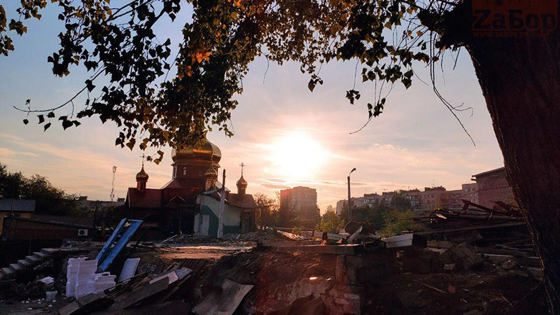 Подорванную в 2010 году церковь на Малом рынке в Запорожье разобрали: остался фундамент, — ФОТО