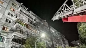 В Запорожье на Бабурке произошел серьезный пожар в многоэтажке: огонь тушили 35 спасателей, – ФОТО