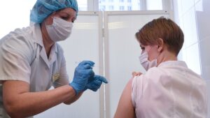 В Запорожской области за один день вакцинировались почти 600 человек