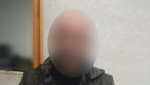 У Запоріжжі агресивний чоловік накинувся на співробітника поліції