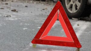 Под Запорожьем водитель «Инфинити» слетел в кювет