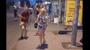 Туристичний сезон зі складнощами: Бердянськ атакували комарі, — ВІДЕО