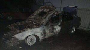 У Запоріжжі майже повністю згорів BMW, – ФОТО