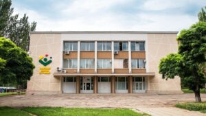 В Запорожье закрыли центр массовой вакцинации: в чем причина