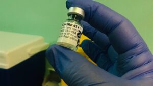 Более 5 тысяч запорожцев за сутки привились от коронавируса