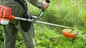 Житель Запорожской области загорелся во время покоса травы