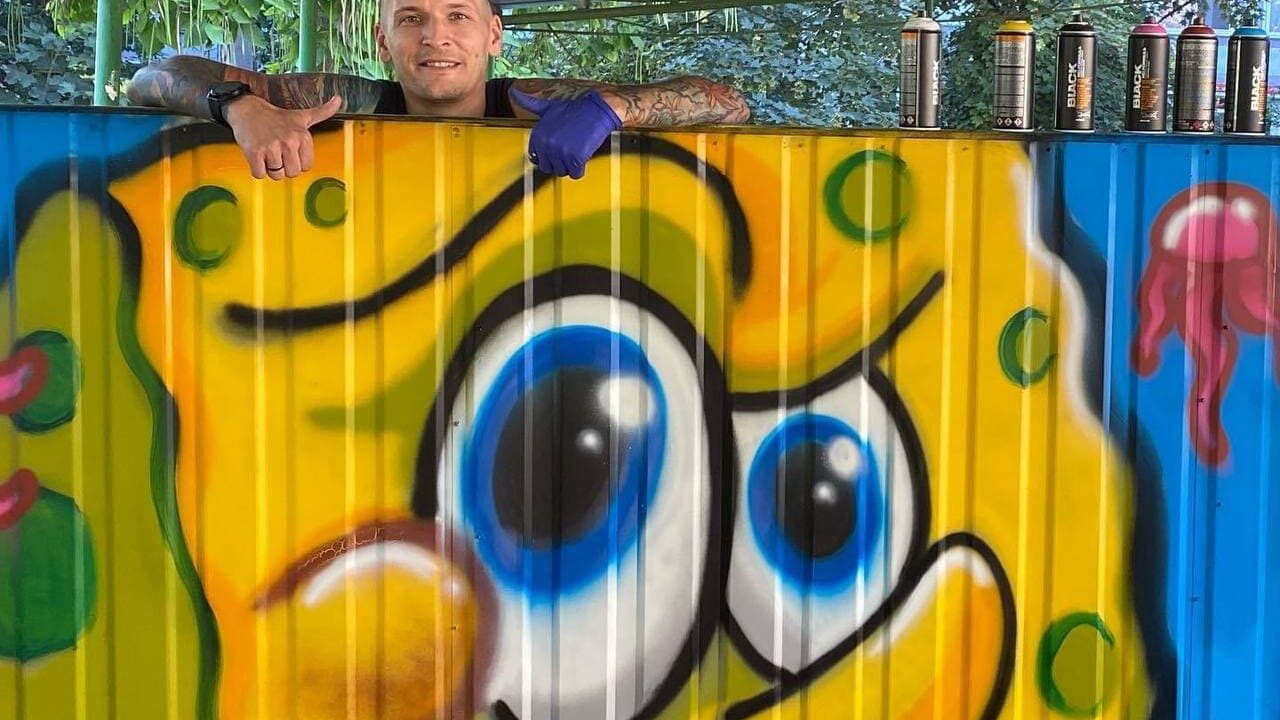 Запорізькі тату-майстри розмалювали павільйон дитячого саду яскравими малюнками, — ФОТО