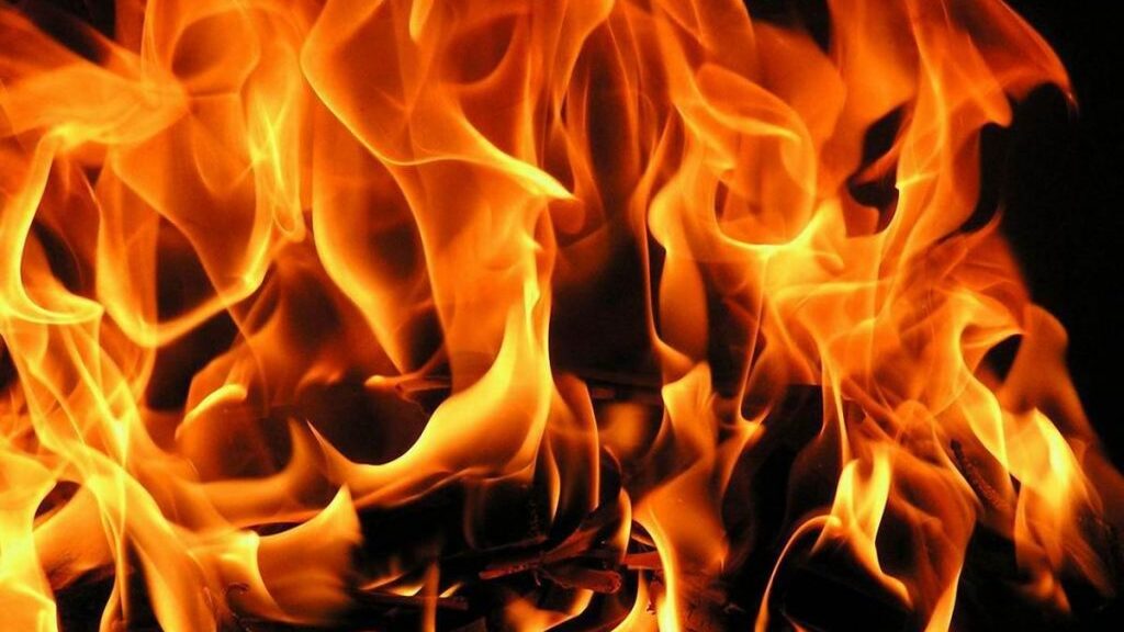 У Запорізькій області легковик з'їхав у кювет і загорівся