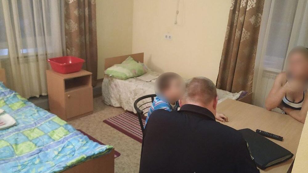 В Запорожье мужчина систематически издевался над женой и детьми