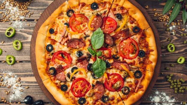 Огляд популярних ресторанів з безкоштовною доставкою піци в Хмельницькому