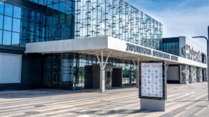 У запорізькому аеропорту мати та дочка попалися на підроблених документах про вакцинацію