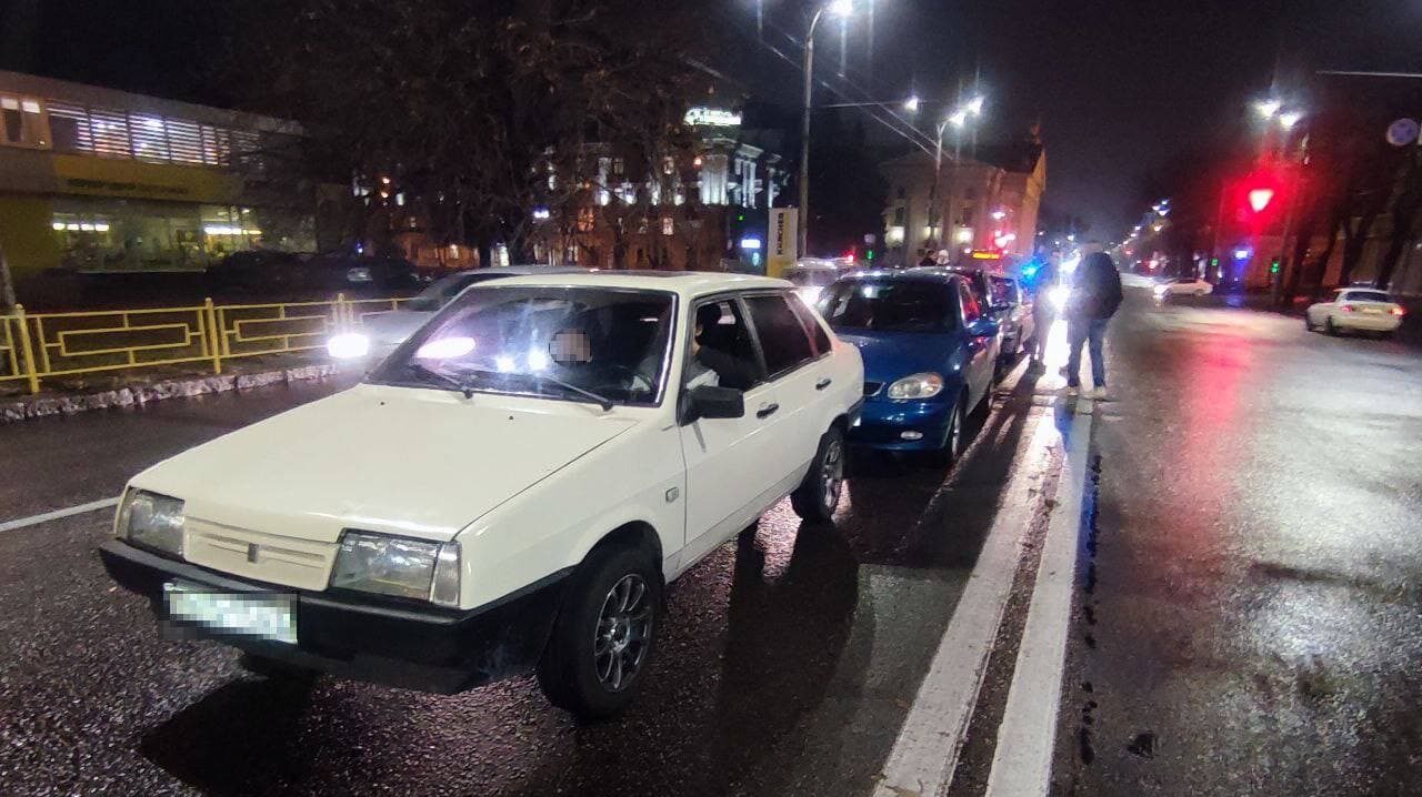 В Запорожье произошло масштабное ДТП: по цепочке столкнулись пять авто, - ФОТО