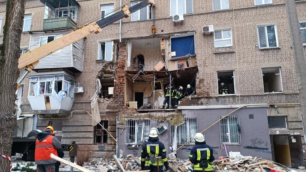 В Запорожье спасатели завершили поисковые работы на месте взрыва в многоквартирном доме, – ФОТО