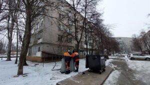 У Запоріжжі за перший місяць нового року вандали знищили 10 сміттєвих баків 