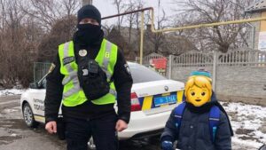 У Запоріжжі, гуляючи у дворі, загубився 7-річний хлопчик