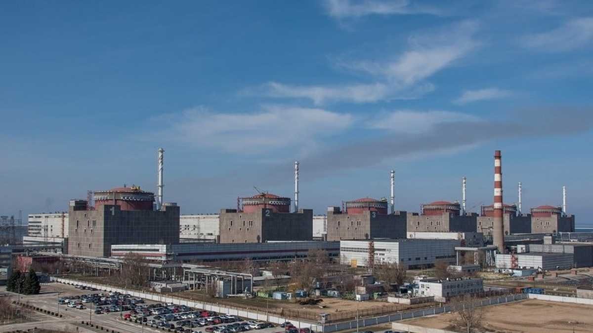 На Запорізьку АЕС прибули цивільні особи з Росатому для 