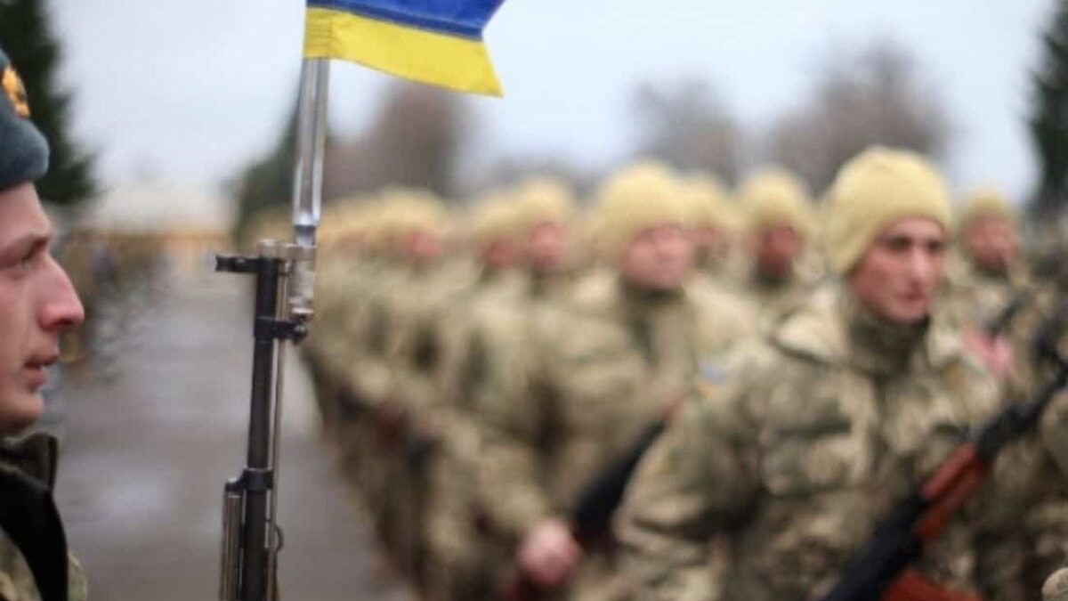 Запорожцы получают смс-сообщения о мобилизации: комиссариат дал разъяснение