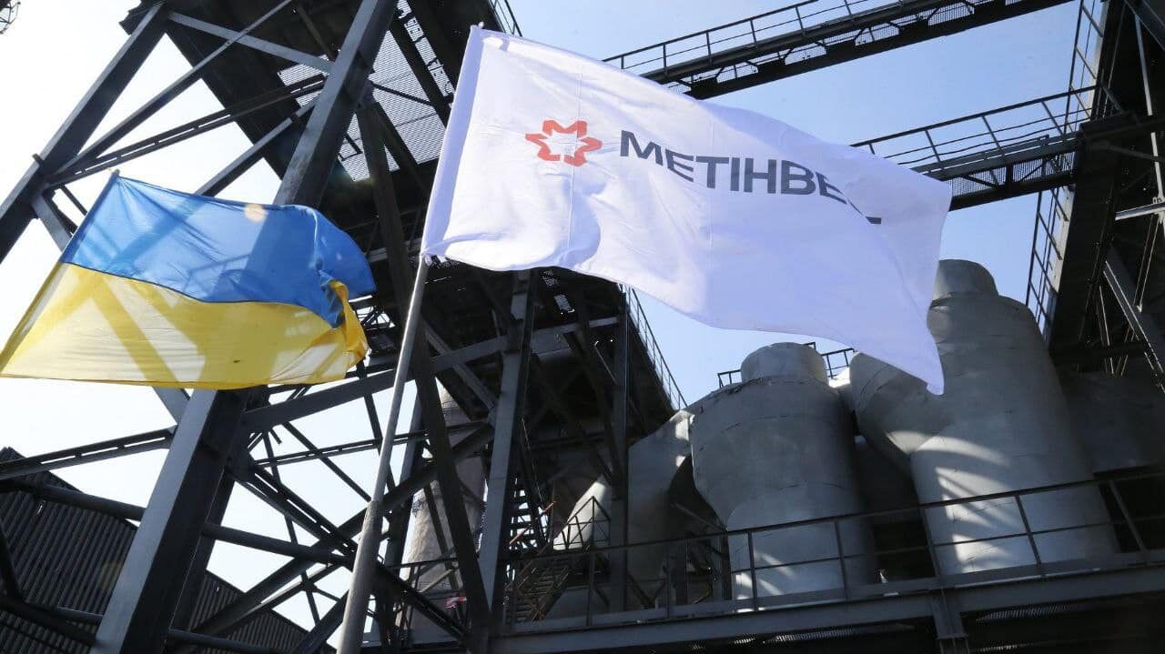 Десятки тонн гуманітарної допомоги та поселення переселенців: як у Запоріжжі працює Центр координації гуманітарної місії Групи Метінвест