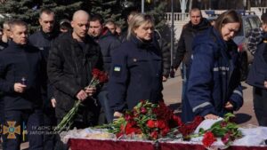 У Запоріжжі попрощалися з рятувальником, який загинув під час ворожого обстрілу, - ФОТО 