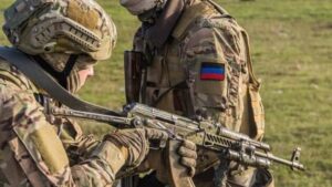  Окупанти продовжують тероризувати мелітопольців: у бізнесмена з невідомої причини відібрали авто 