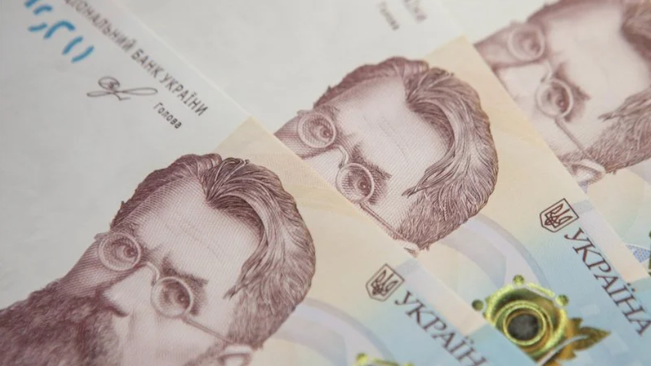 Виплати внутрішньо переміщеним особам: до якого числа можна оформити допомогу за березень