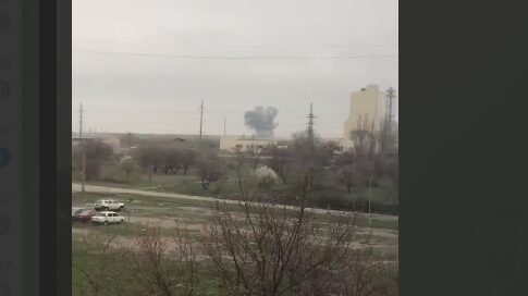  У районі Токмака наші захисники накрили вагони з боєкомплектом окупантів, - ВІДЕО 
