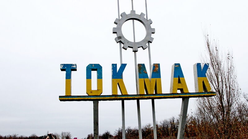  «Я сюди до чоловіка приїхала, пішла звідси»: мешканка Токмака виявила у своїй квартирі бурятів 