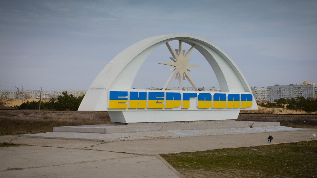Російські окупанти захопили в Енергодарі будівлю «Укртелекому»