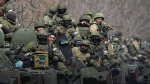На Запорізькому напрямку ворог готується до фронтальних боїв, створюючи лінію фронту з окопами