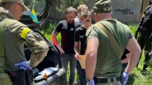 У Запоріжжі співробітник ДСНС незаконно продавав гранатомети та автомати, - ФОТО