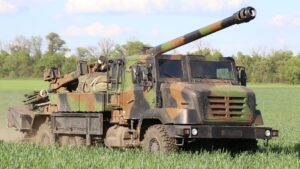  Запорізькі артилеристи за допомогою 155-мм снарядів знищили ворожу техніку і боєкомплект окупантів, - ФОТО  