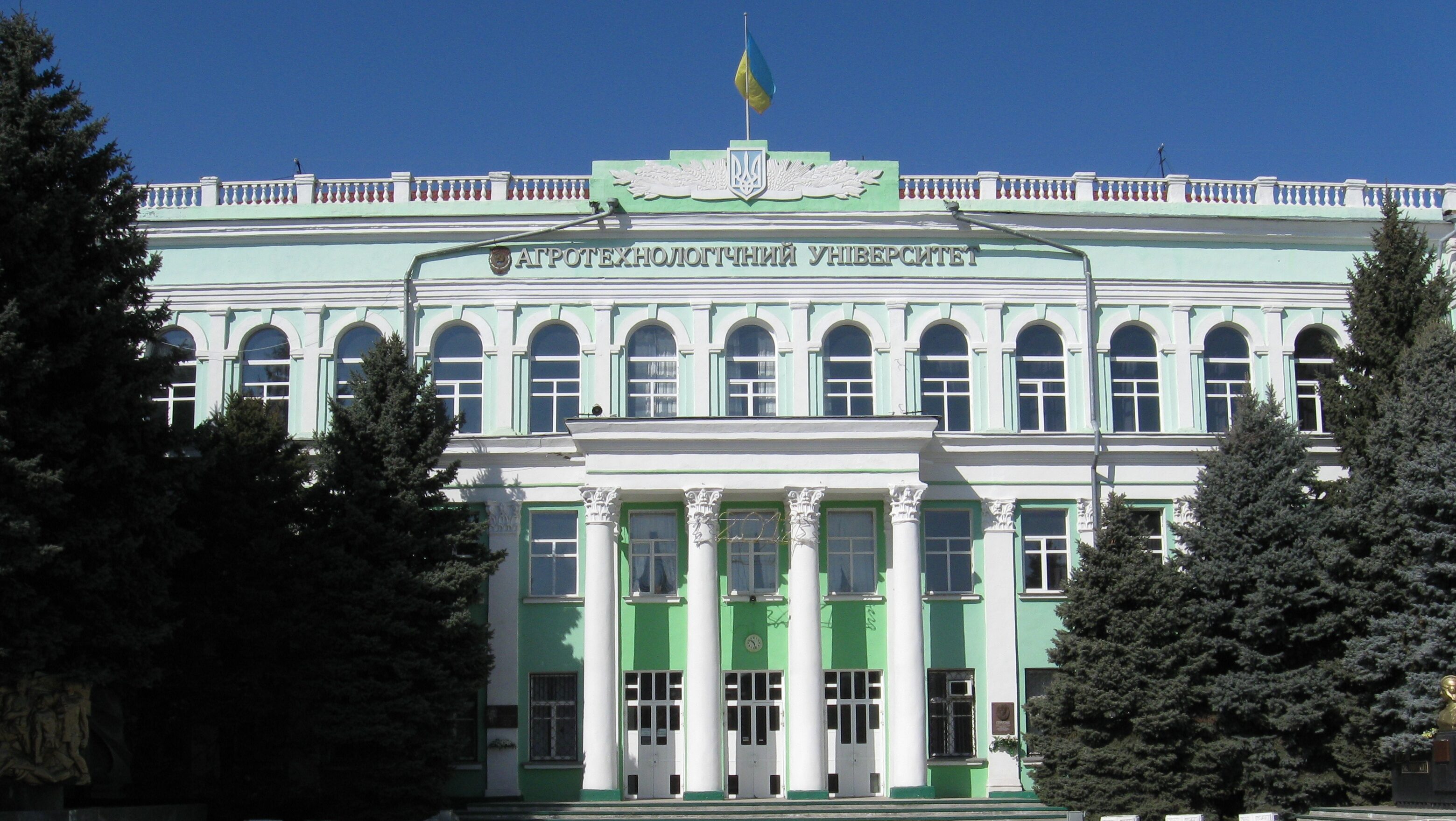 Окупанти силою захопили два ВНЗ та оголосили про відкриття 