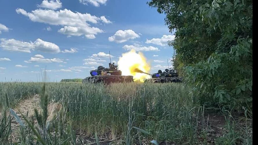 На Запорожском направлении наши бойцы уничтожили вражеский склад боеприпасов и два наблюдательных пункта