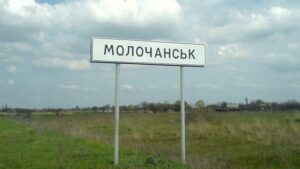В Запорожской области оккупанты разворовали мебельную фабрику