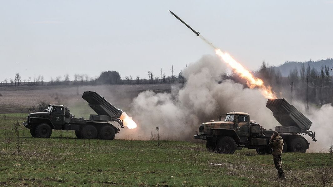 На Запорізькому напрямку російські окупанти продовжують обстрілювати позиції ЗСУ та мирні села з танків та артилерії