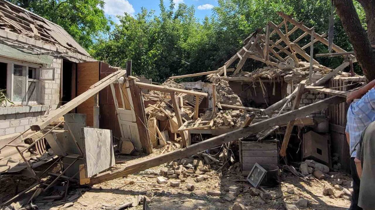 Окупанти ракетами обстріляли Степногірськ: зруйновано житлові будинки, - ФОТО