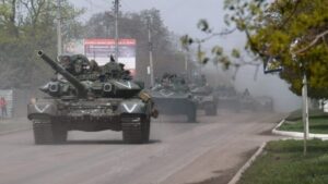 В Мариуполе зафиксировали движение российской техники в сторону Запорожья, - ВИДЕО